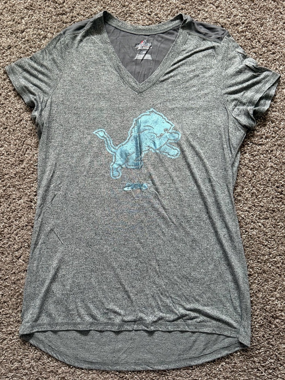 Majestic Detroit Lions Shimmery V-Neck Tee Size L